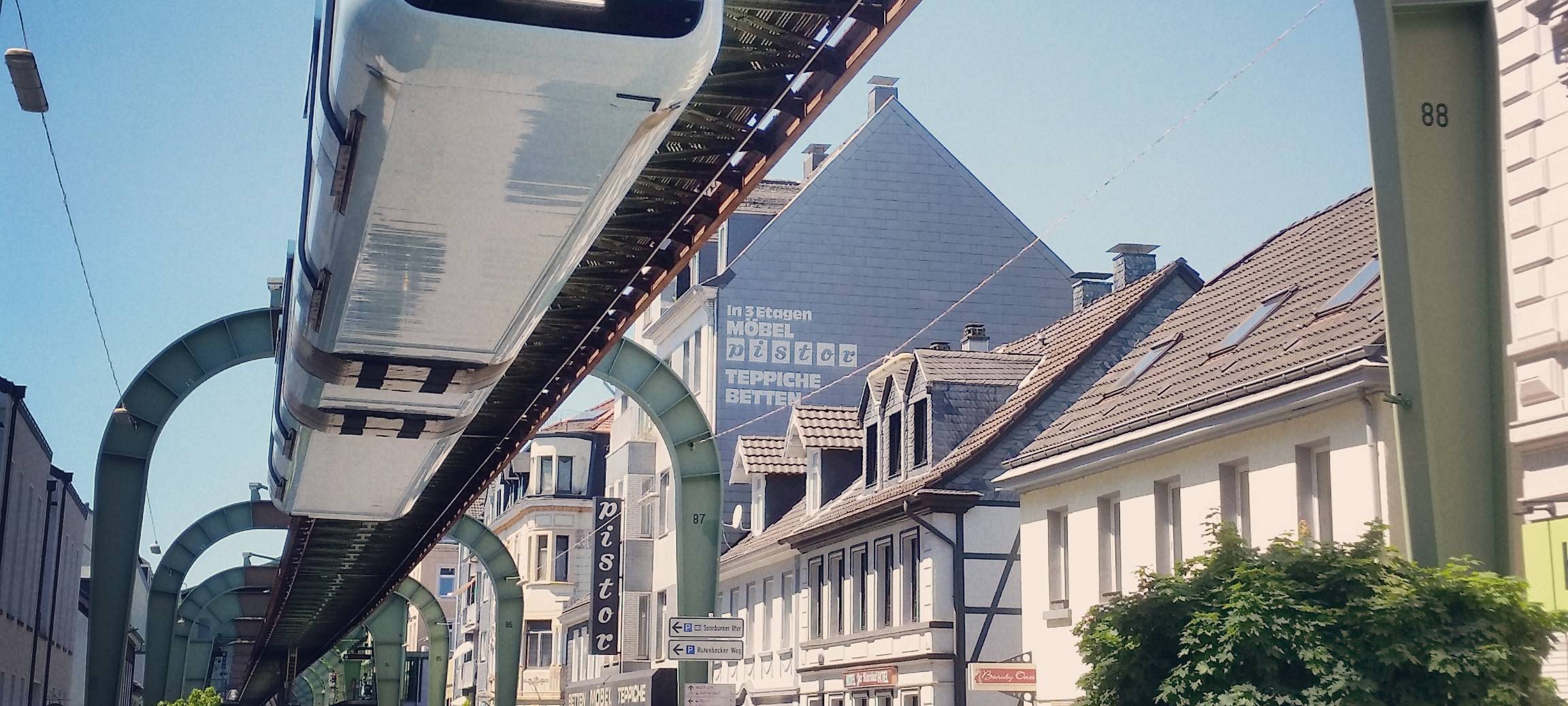Sonderbriefmarke zum 125-jährigen Bestehen der Schwebebahn