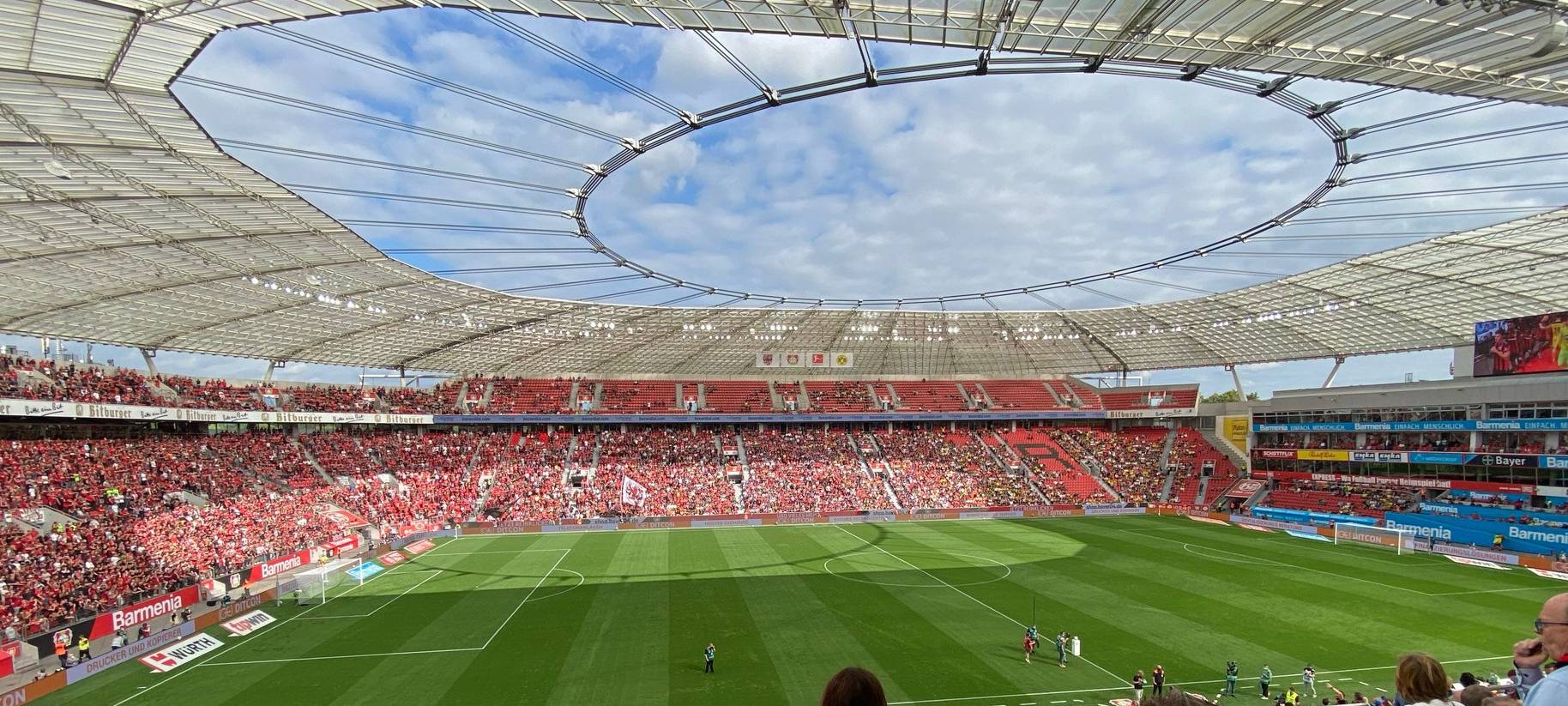 Wir schicken eure Kids in die Bayer 04 Fußballschule
