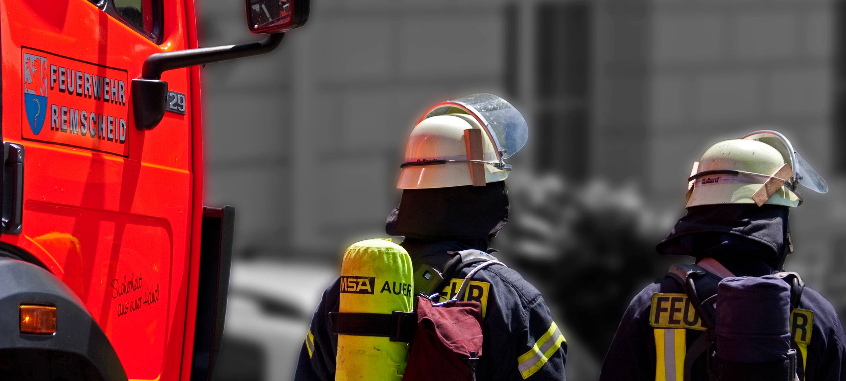 In Solingen haben am Mittag mehrere Müllcontainer gebrannt