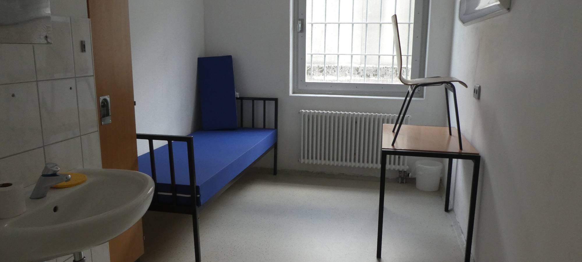 Der Jugendarrest - Einschluss in der JAA Remscheid