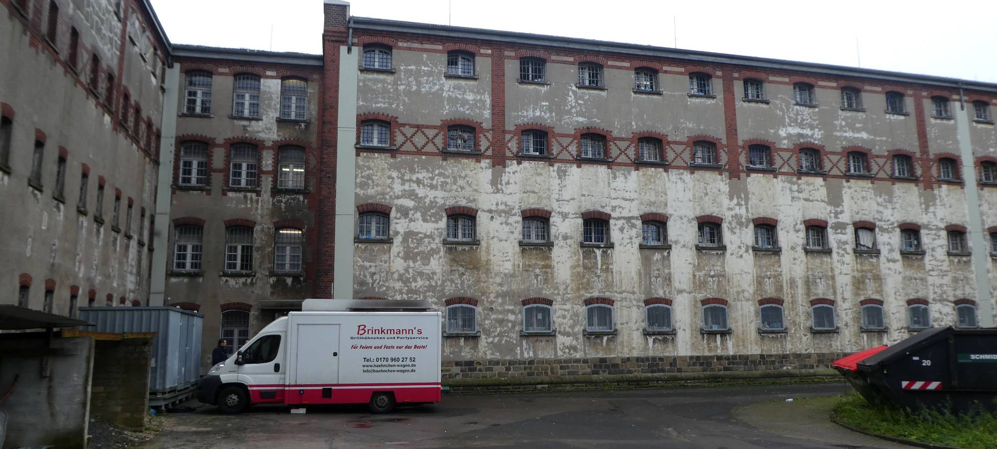 Weihnachten in der JVA Remscheid: Heiligabend kommt der Hähnchenmann