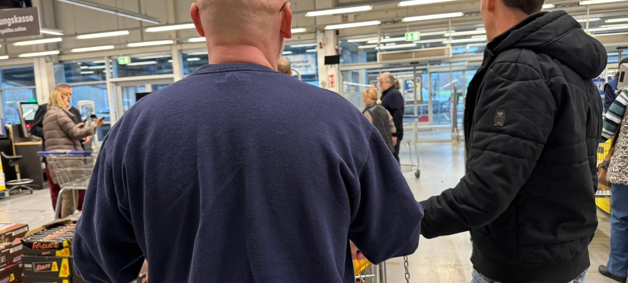 Knast live: Frisch-Fleisch - JVA on tour im Großmarkt