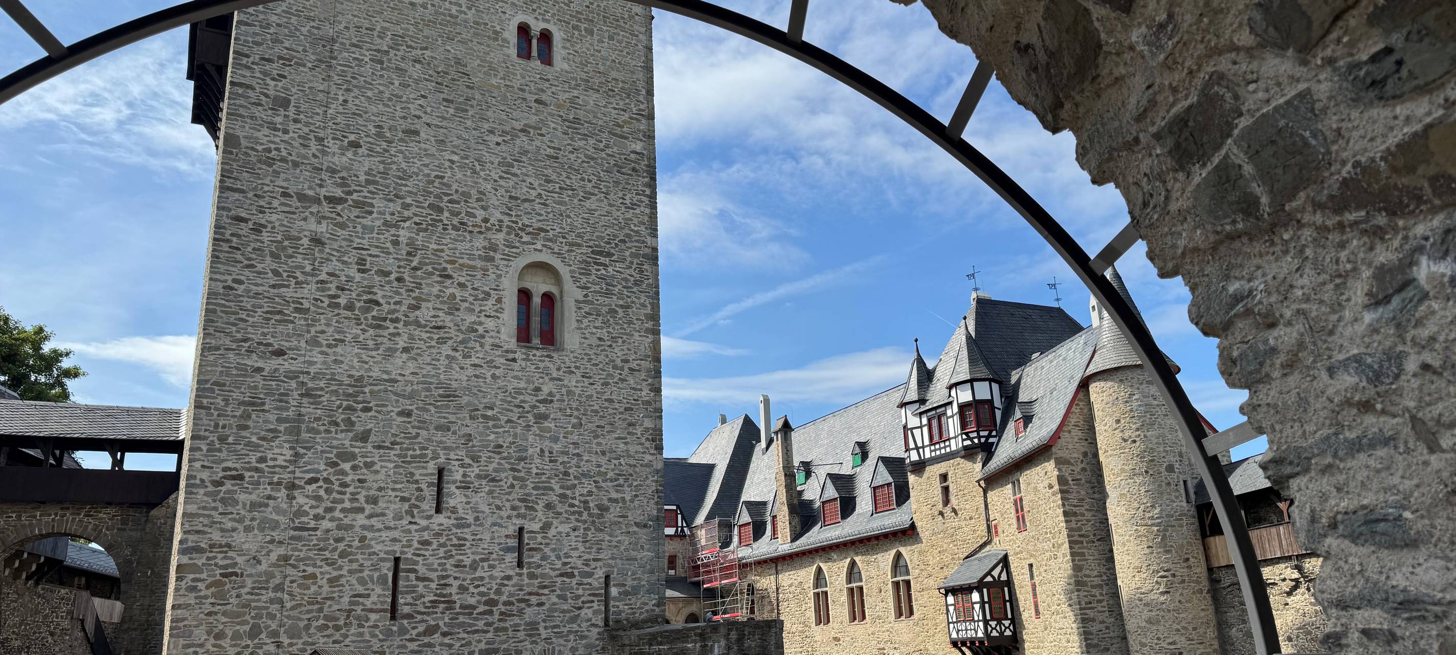 „Einfach heiraten“ auf Schloss Burg