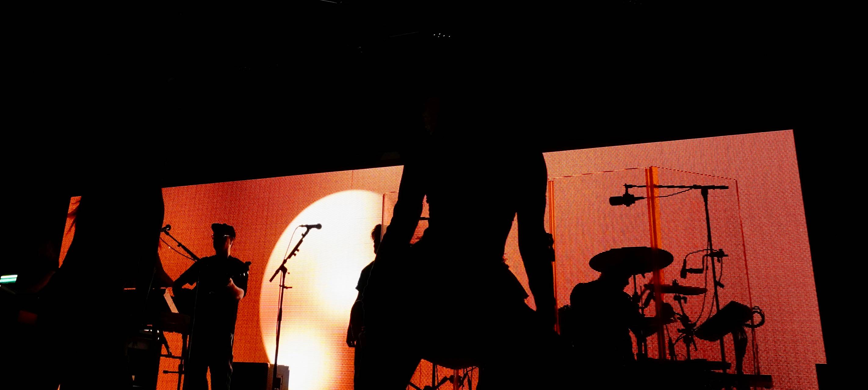 Leony beim Zeltfestival Ruhr mit ihrem Live-Auftritt vor Publikum.