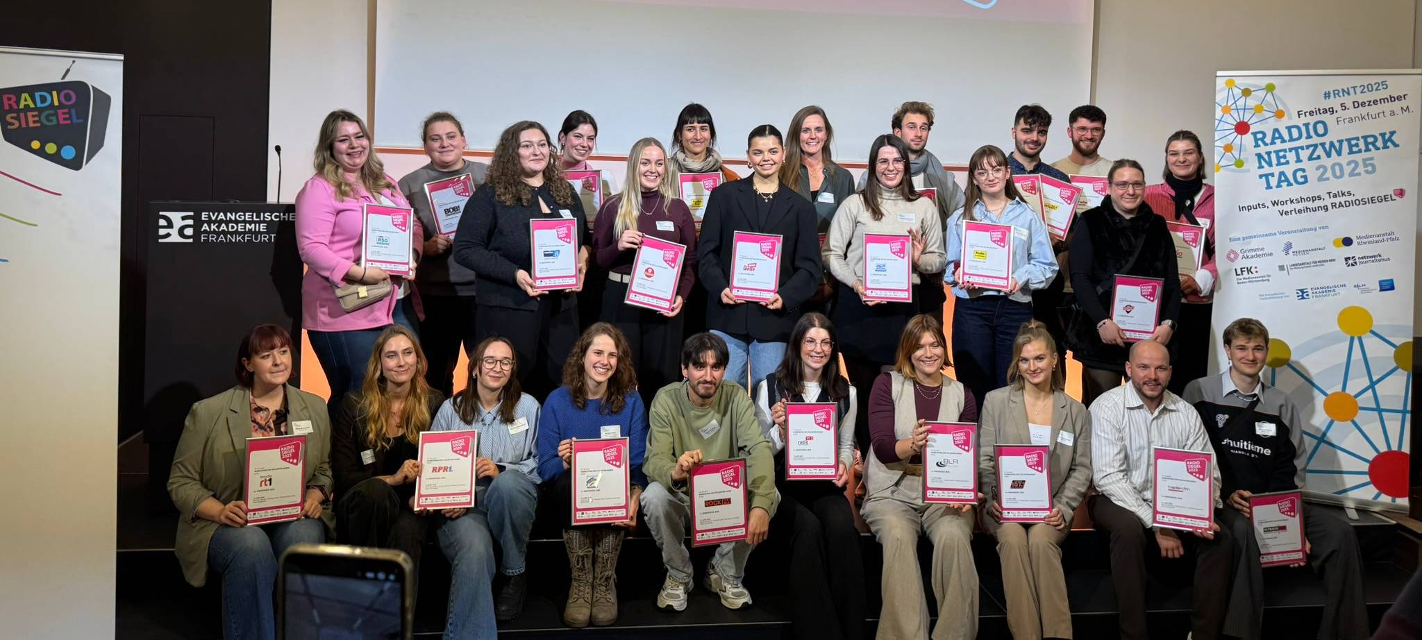 Ausgezeichnete Ausbildung: Radiosiegel für Radio RSG