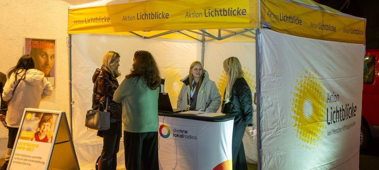 Lichtblicke Weihnachtskonzert: Über 165.000 Euro für den guten Zweck! - Michael Patrick Kelly hautnah