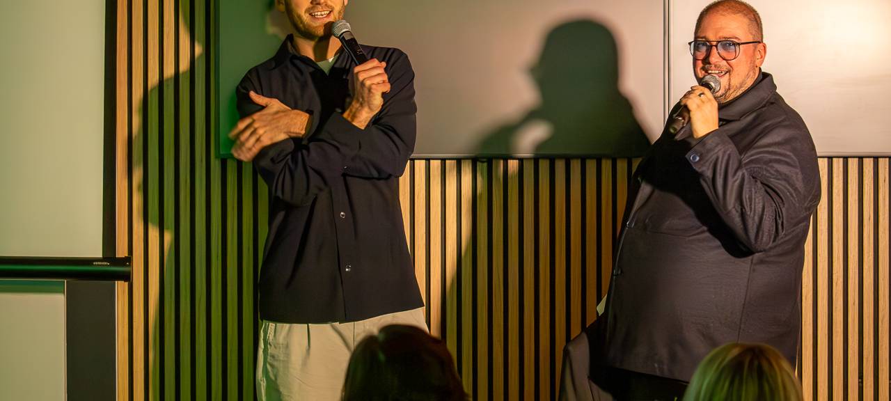 Leon Windscheid – hautnah: Ein unvergesslicher Abend für Aktion Lichtblicke