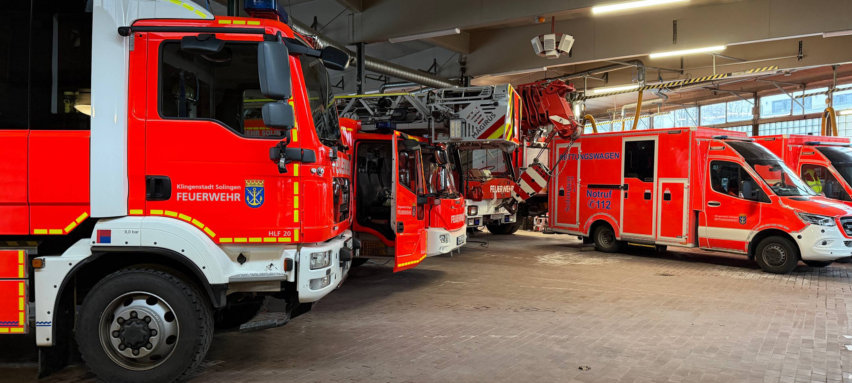 Rettungsübung am Gymnasium Vogelsang in Solingen