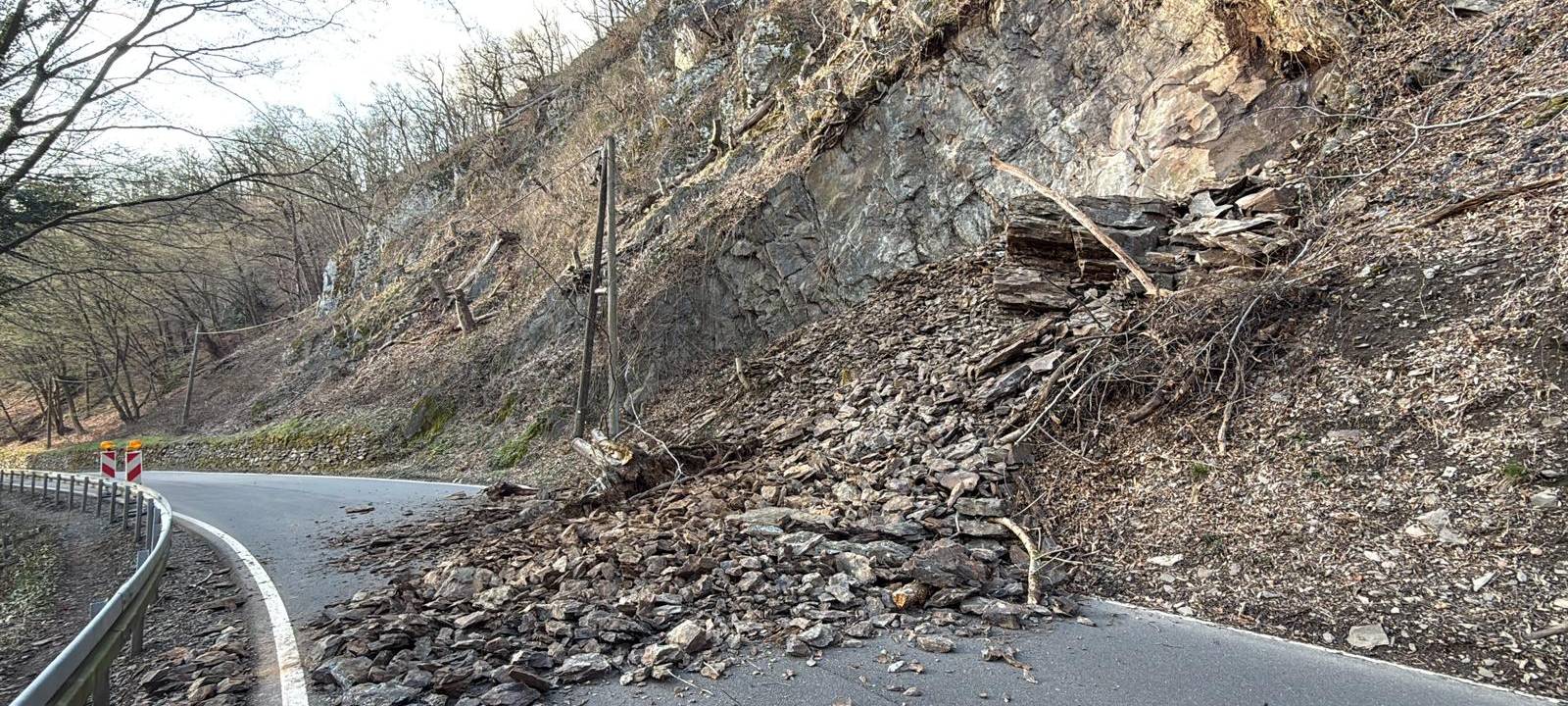 Solingen: Massiver Hangabrutsch am Balkhauser Weg