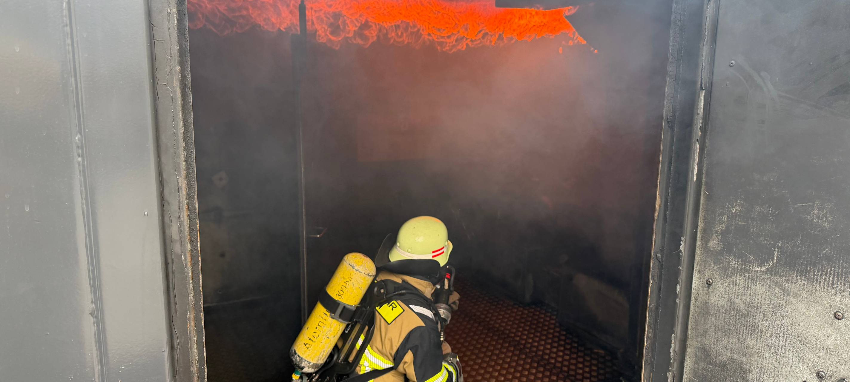 Rauch und Feuer in Remscheid: Feuerwehr probt den Ernstfall