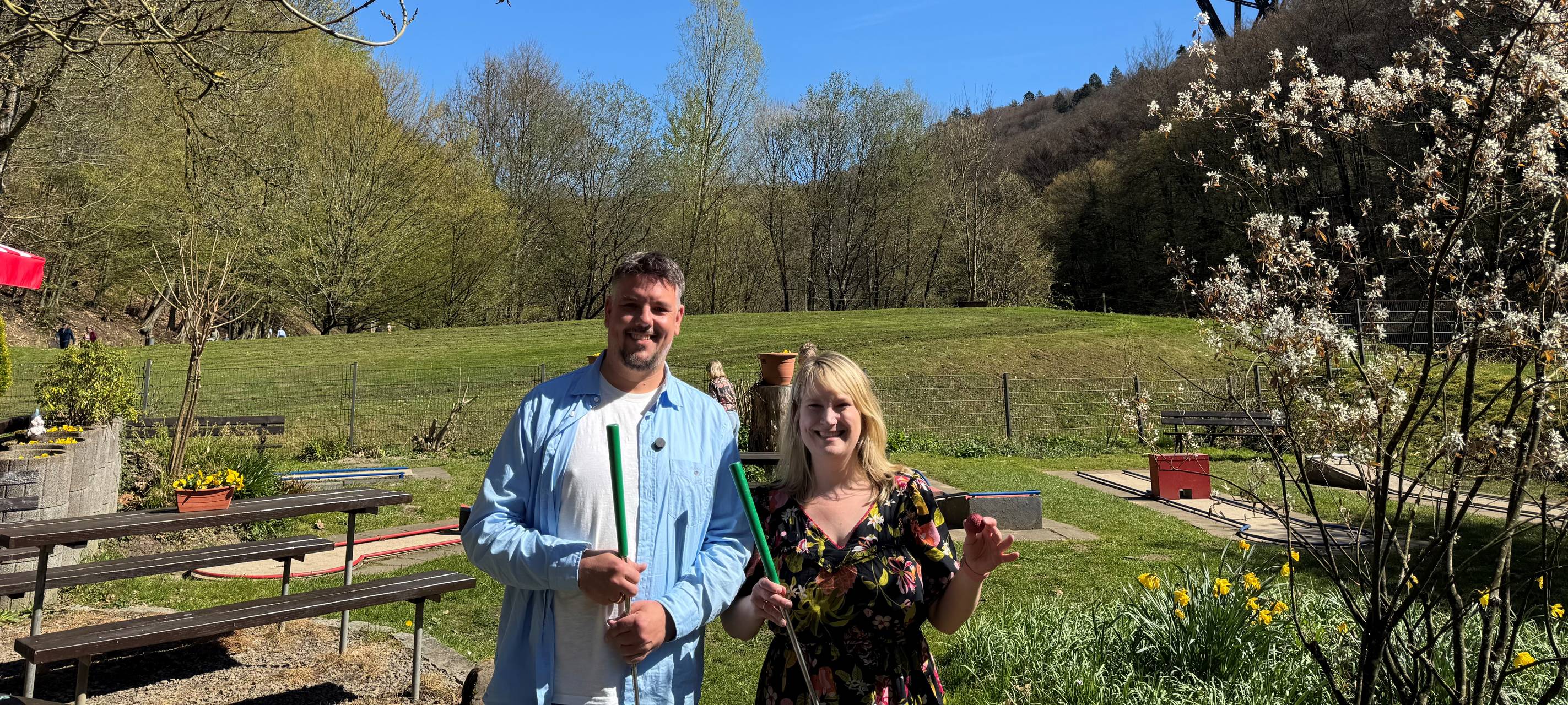 Tradition, Kult und Minigolf unter der Brücke