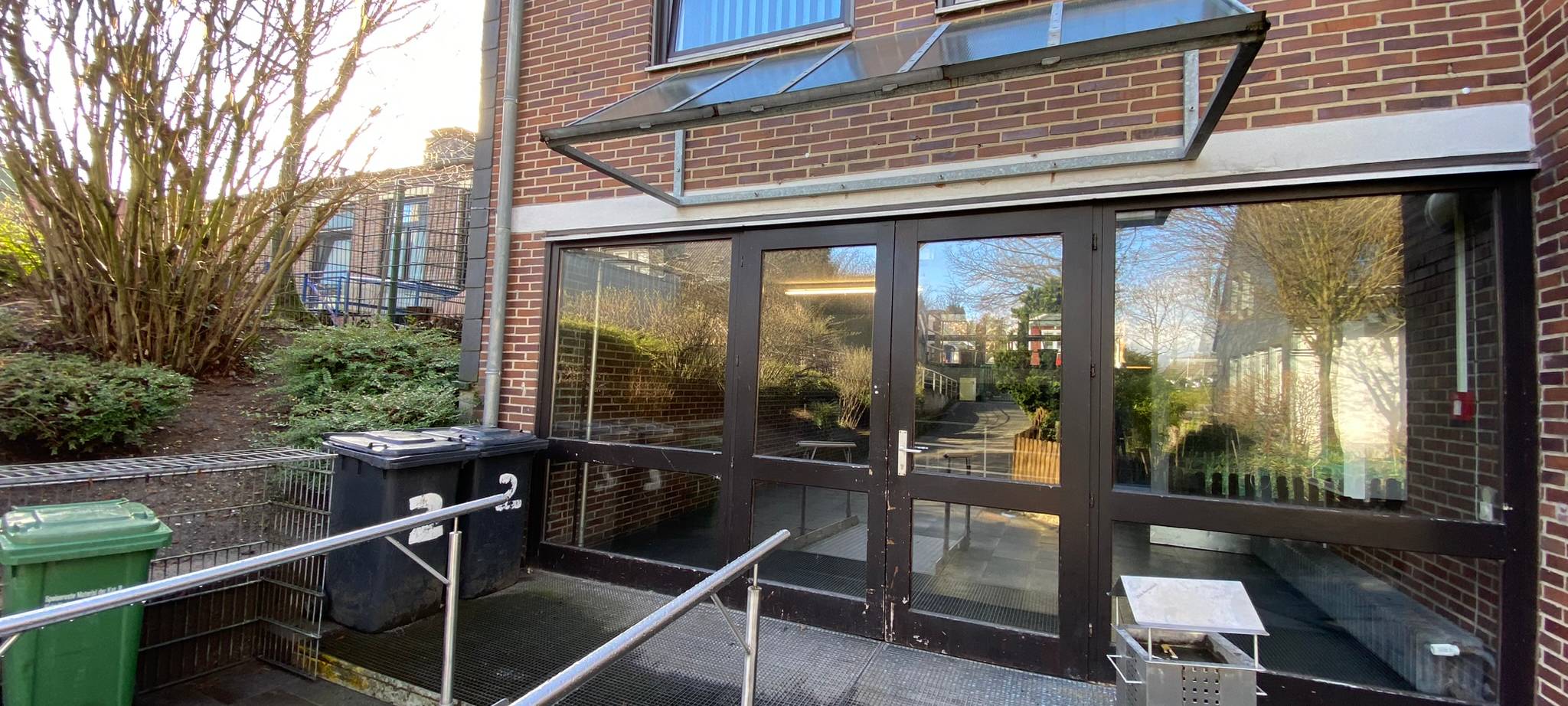 Knast live: Drinnen / Draußen - Leben nach Regeln im Offenen Vollzug der JVA Remscheid