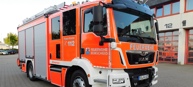 Werbeschild brennt auf Alleestraße in Remscheid