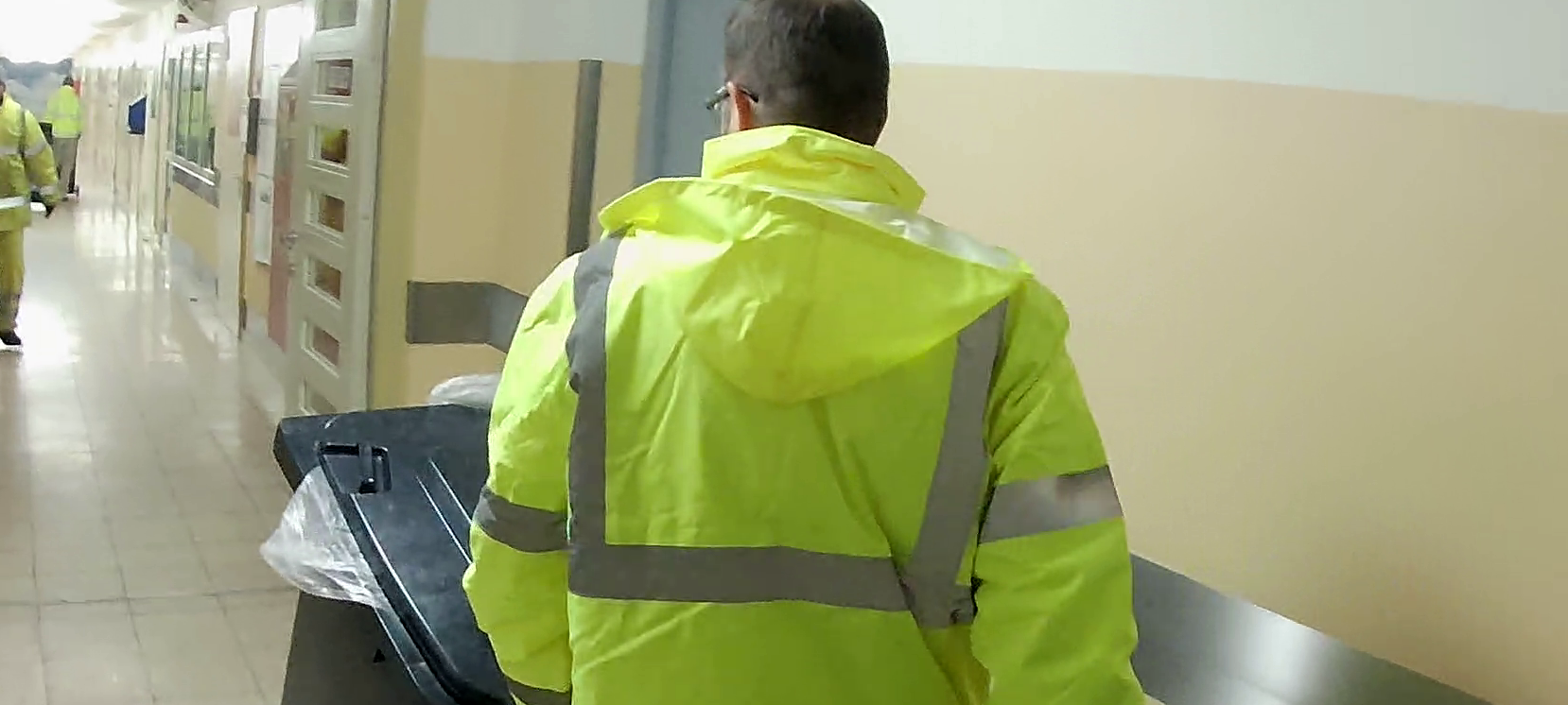 Knast live: Die Hof-Kolonne - Der mit dem Wolf fegt