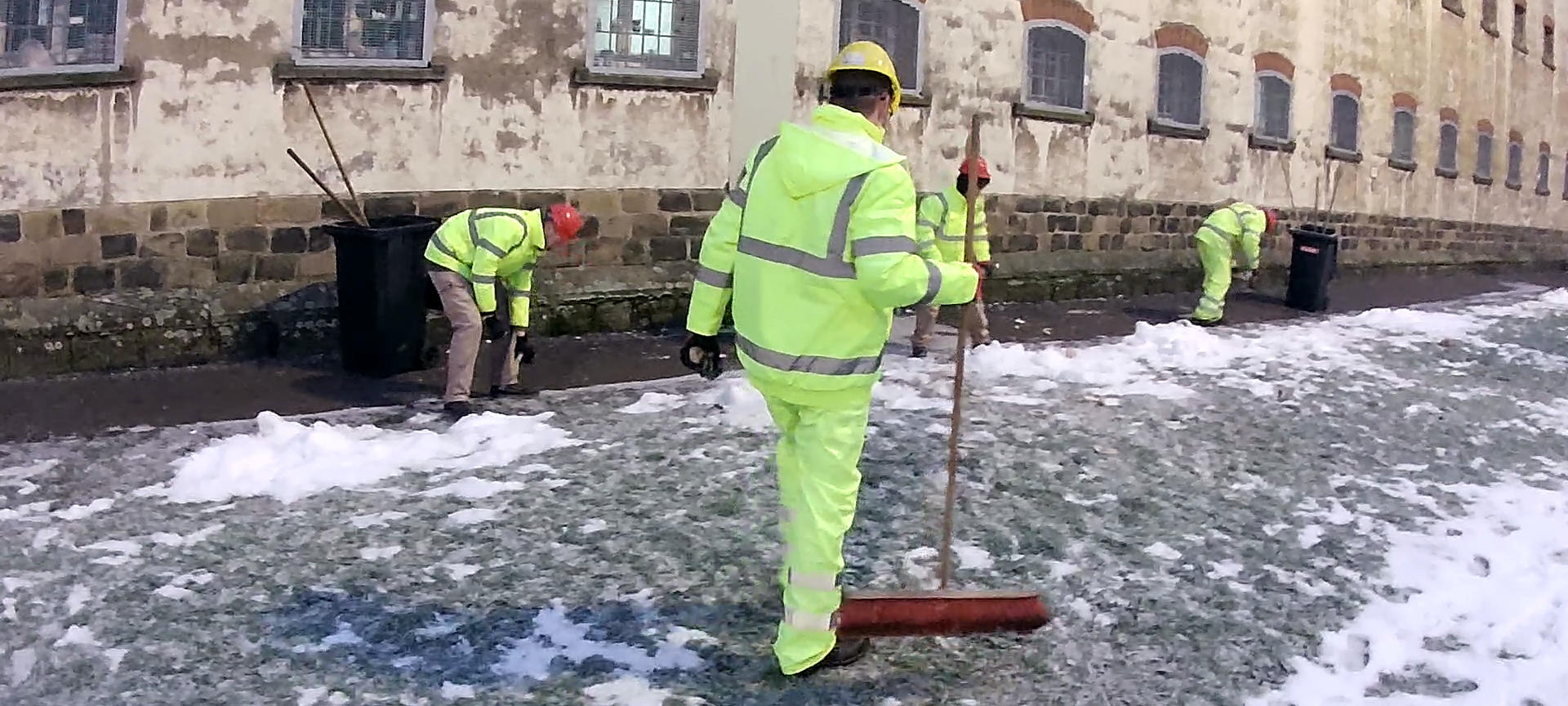 Knast live: Die Hof-Kolonne - Der mit dem Wolf fegt