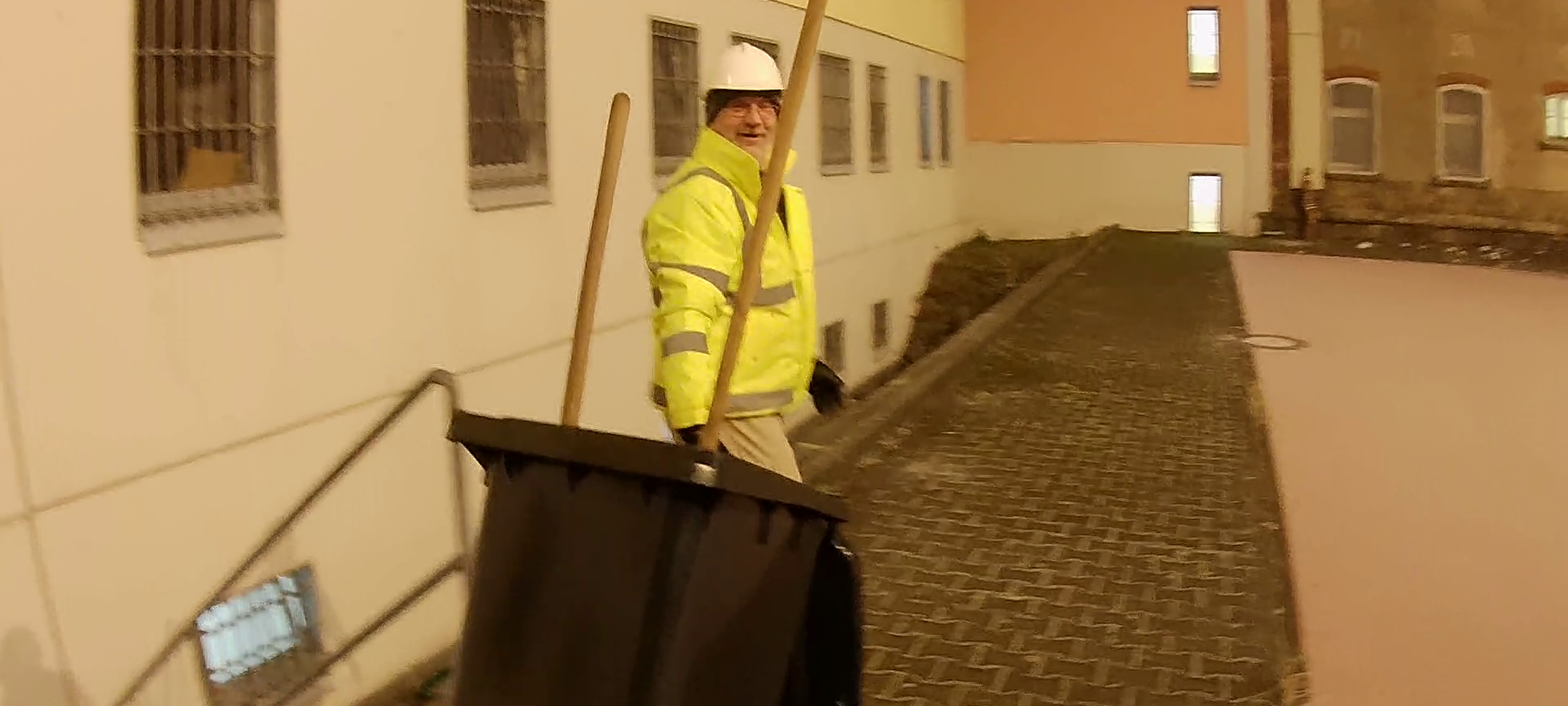 Knast live: Lebens-lang - Wer verdient ein Leben danach?