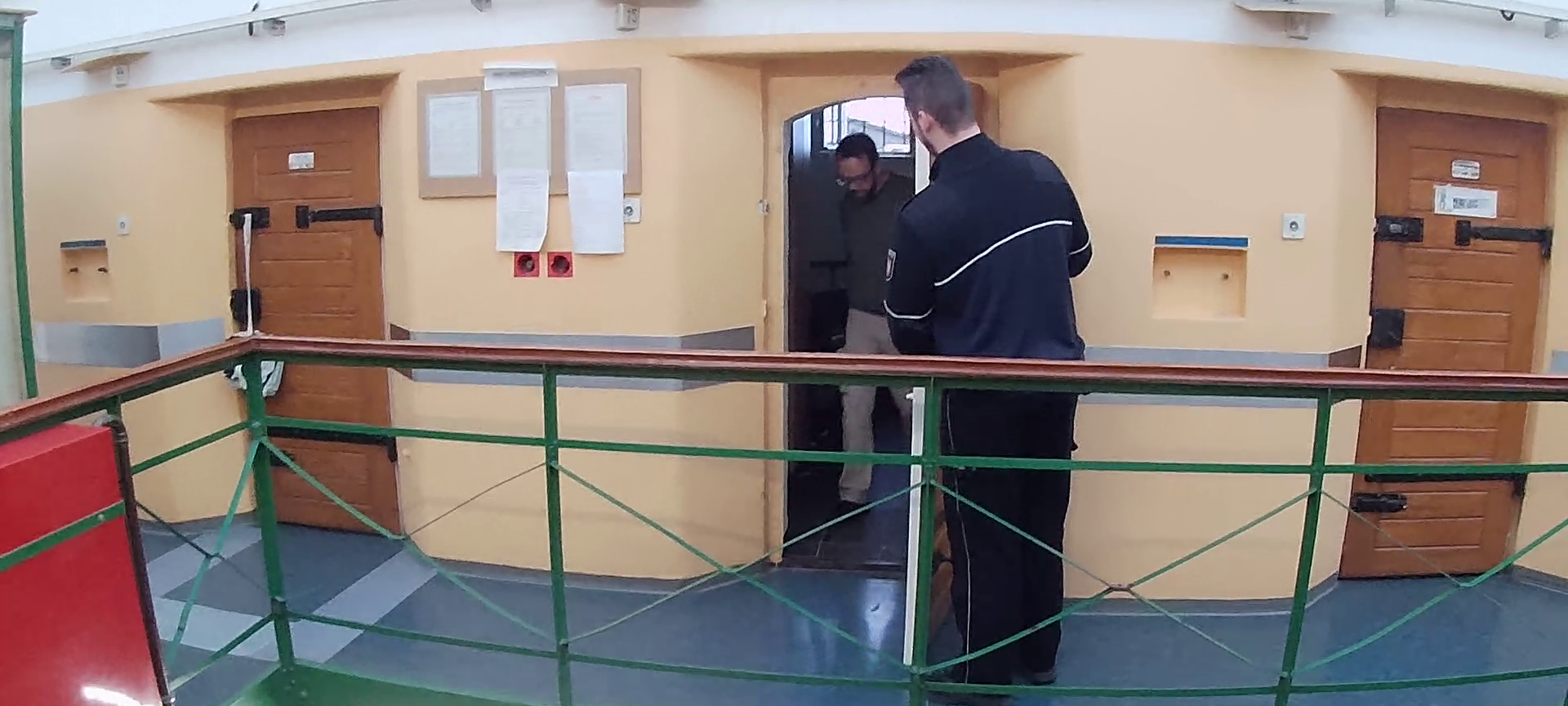 Knast live: Haus-Alarm - Wenn im Knast die Luft brennt